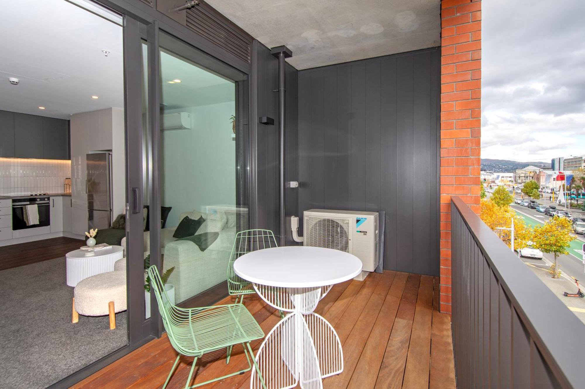 The Mixer - Gym Membership Included Ihf ! Apartment